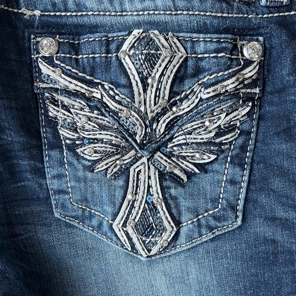 Miss Me Jeans Standard Straight Leg - Size 27 x 33” Inseam - Picture 4 of 12